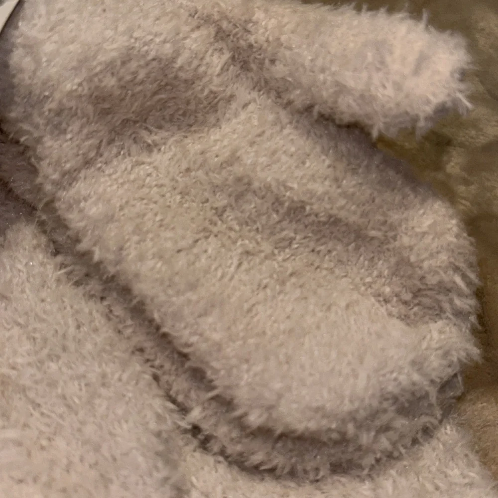 Bunny and Kitten beanie & mittens. Cream bunny, gray kitty Fingerless mittens